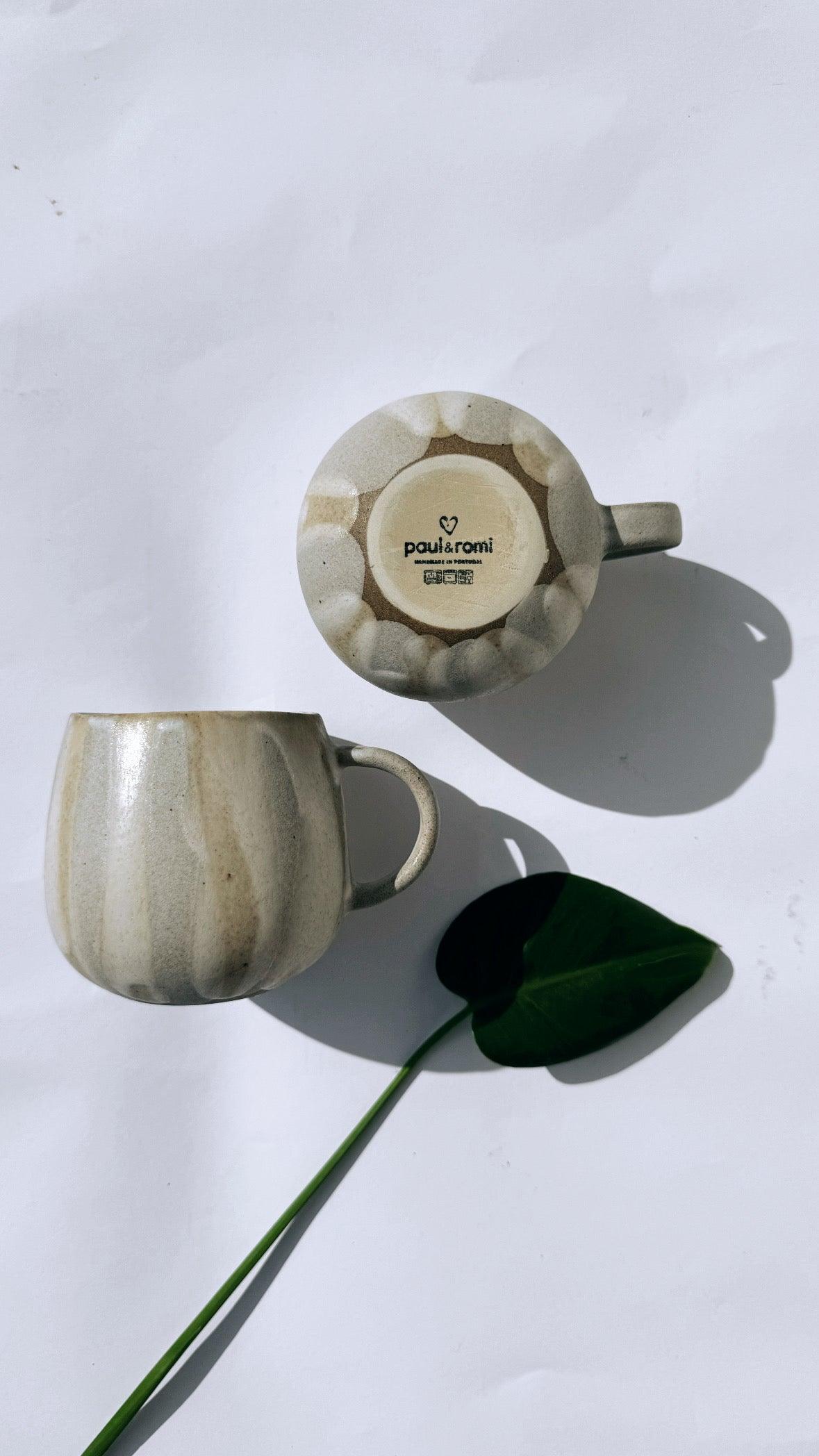 Entdecke die Magie Portugals mit unseren neuen Tassen "Alfama" und "Fado"