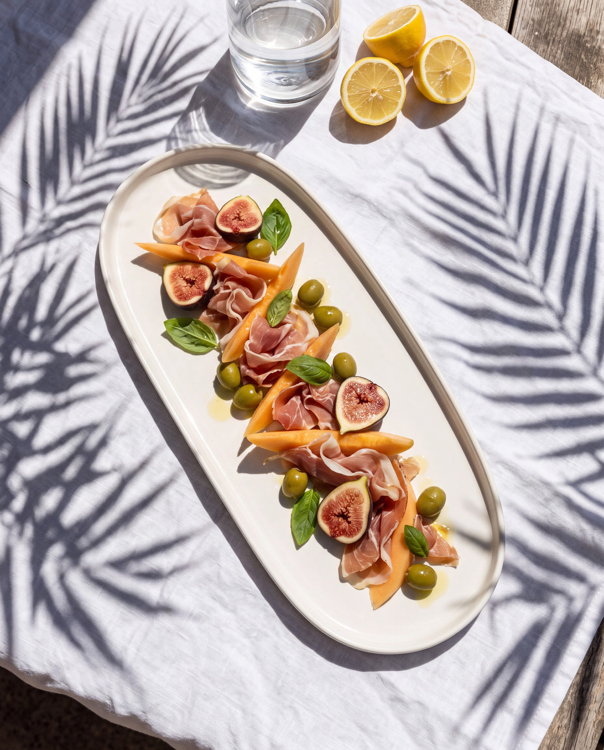 Große Vela Alba Servierplatte mit Antipasti, von oben