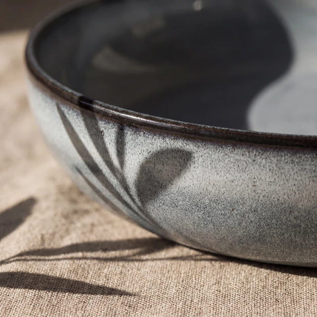 Nordic Fjord Bowl im Streiflicht, Nahaufnahme