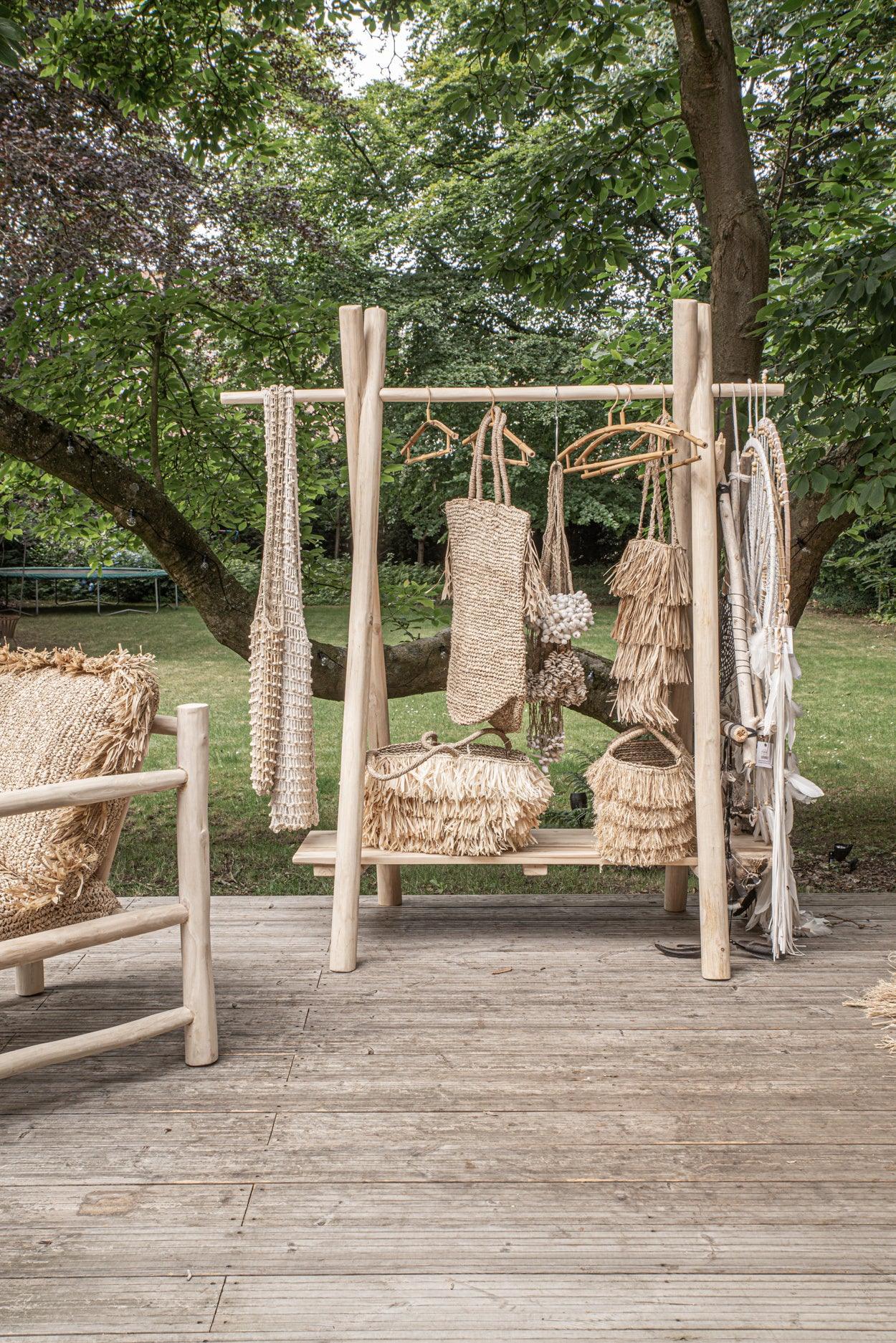 Kleiderständer aus Teak - The Cloth Rack - Paul & Romi