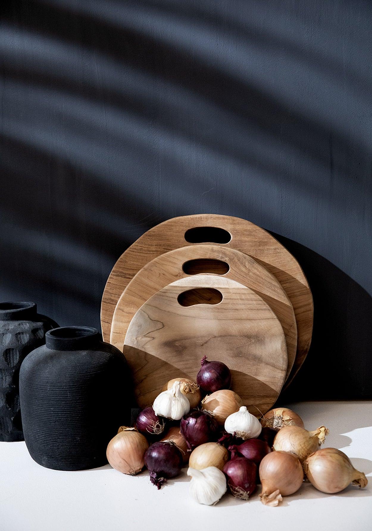Serviertablett aus Teakholz - The Teak Root Tray - Paul & Romi