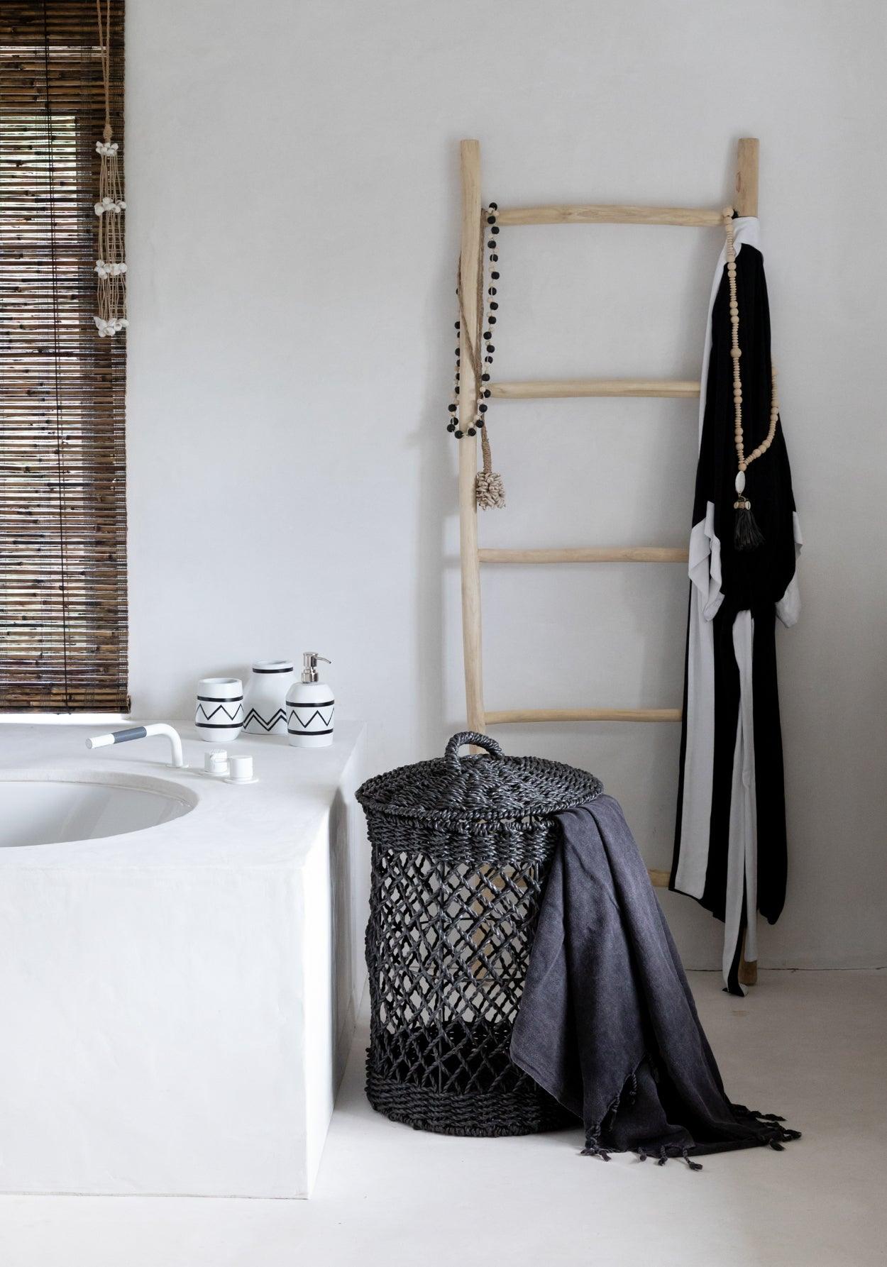 Leiter aus Teakholz - The Tulum Ladder - Paul & Romi